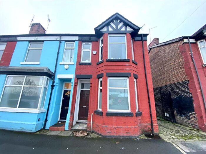 3 Bedroom Property To Rent In Moseley Road, Fallowfield, £pppw, M14