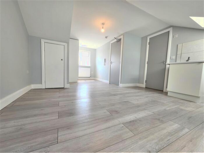 Property To Rent In Lower Addiscombe Road, Addiscombe, Croydon, CR0