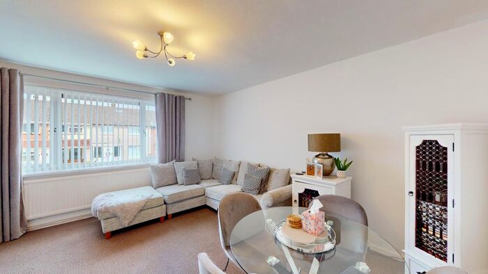 2 Bedroom Flat To Rent In Medway Court, Bettws, Newport, NP20