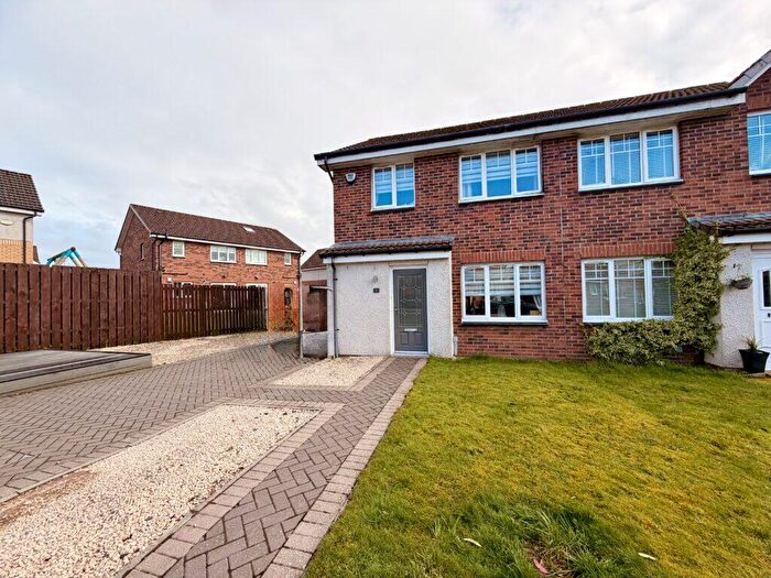 3 Bedroom Semi-detached Villa For Sale In Ardbeg Crescent, Airdrie, ML6