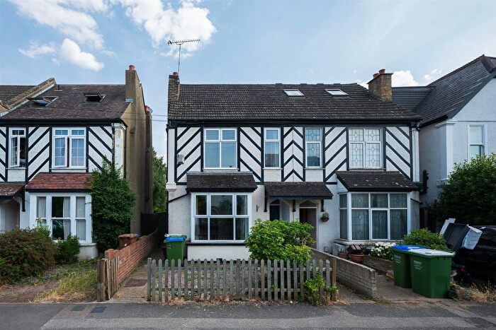 3 Bedroom Semi-Detached House For Sale In Salisbury Road, DA5