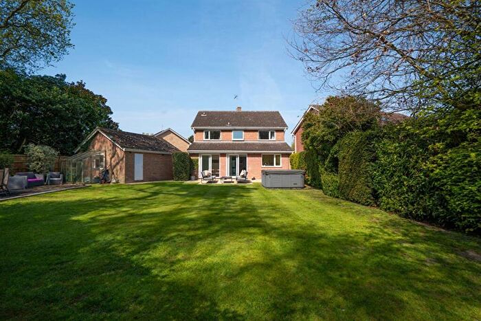 4 Bedroom Detached House For Sale In Larkspur Close, Lowestoft, NR32