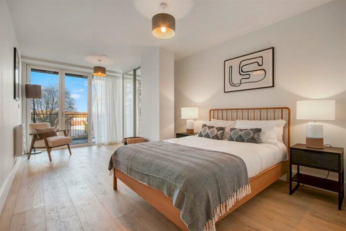 2 Bedroom Apartment To Rent In Station Road, New Barnet, Barnet, EN5