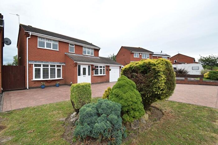 4 Bedroom Detached House To Rent In Cadogan Road, Dosthill, B77