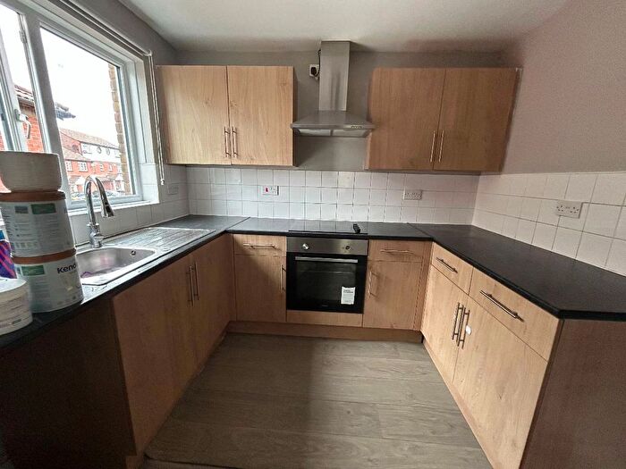 2 Bedroom Flat To Rent In Amhurst Walk, Thamesmead, SE28