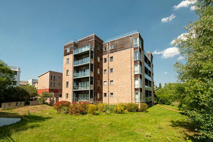2 Bedroom Flat For Sale In Fitzgerald Place, Cambridge, CB4