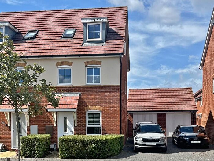 4 Bedroom Semi-Detached House For Sale In Daffodil Way, Denvilles, PO9