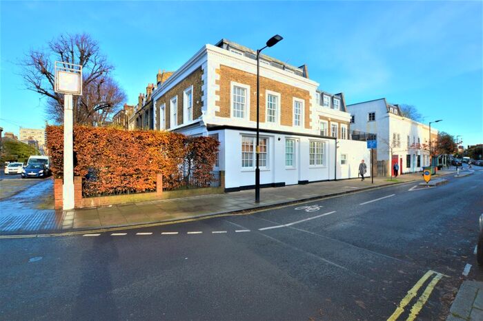 1 Bedroom Flat To Rent In Lyndhurst Way, London, SE15