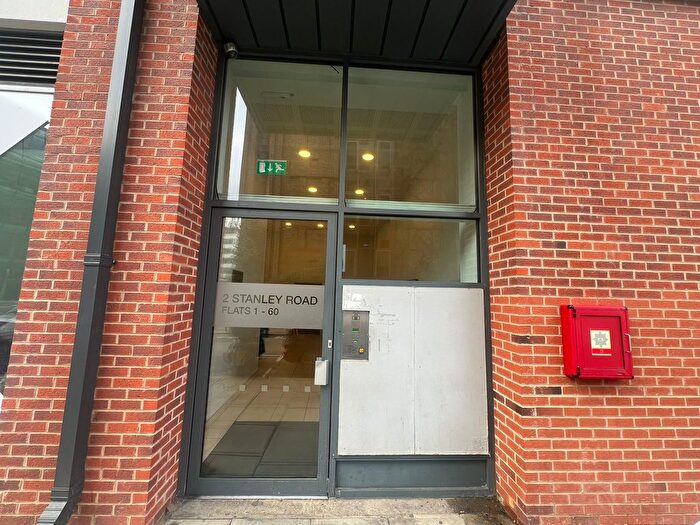 2 Bedroom Property To Rent In Stanley Road, London, SW19