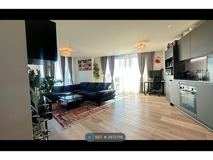 2 Bedroom Flat To Rent In Hale Works Apartments, London, N17