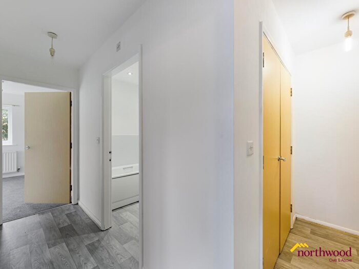 2 Bedroom Flat To Rent In Crownford Avenue, Hanley, ST1