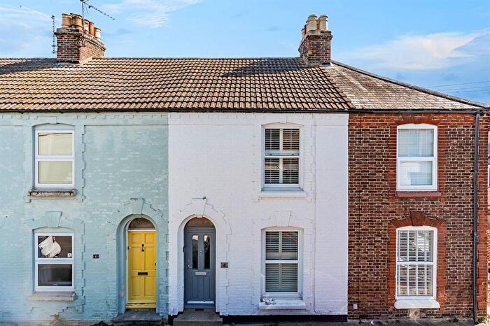 2 Bedroom Terraced House For Sale In Norfolk Street, Whitstable, CT5