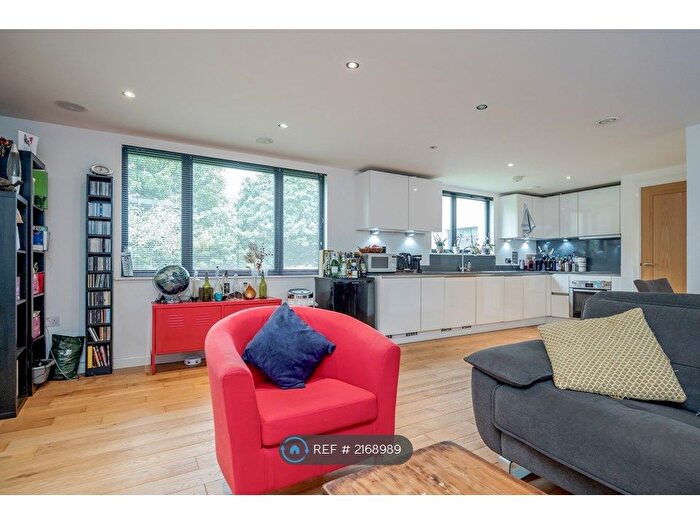 2 Bedroom Flat To Rent In Ladywell Road, London, SE13