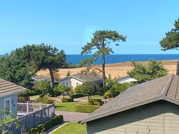 2 Bedroom Flat For Sale In Weybourne, NR25