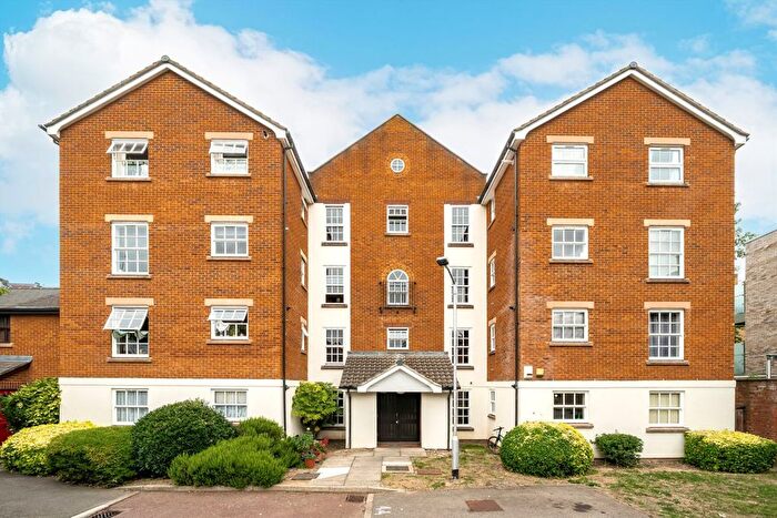 Studio For Sale In Moriatry Close, Tufnell Park, N7