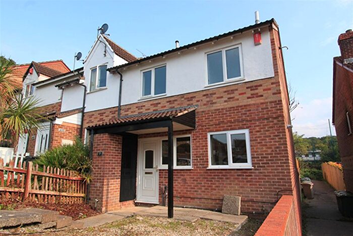 1 Bedroom Terraced House To Rent In Honiton Walk, Plymouth, PL5
