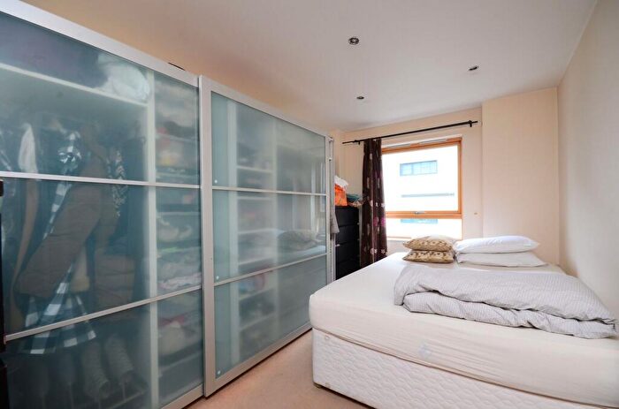 2 Bedroom Flat To Rent In Cam Road, Stratford, London, E15
