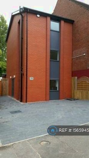 3 Bedroom Detached House To Rent In Pershore Road South, Birmingham Uk, B30