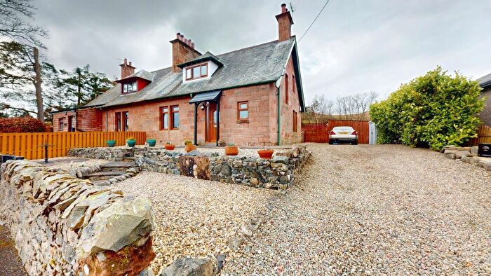 3 Bedroom Semi-Detached House For Sale In Leadhills Road, Abington, Biggar, ML12