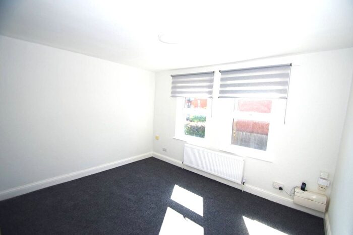 1 Bedroom Flat To Rent In Watford, Watford, WD18
