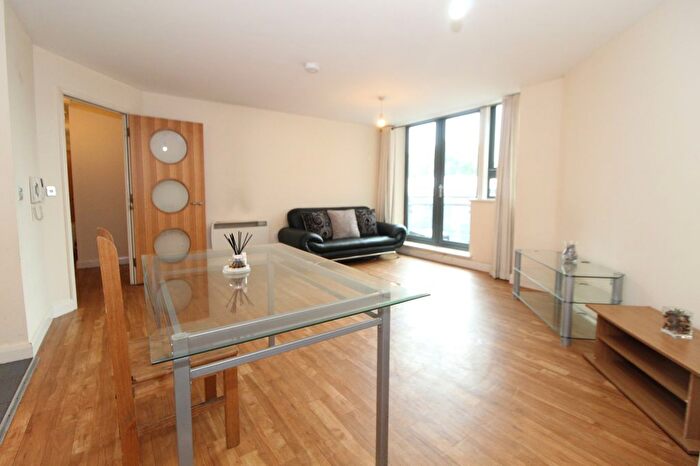 2 Bedroom Flat To Rent In Regency House, Queens Road, Coventry, West Midlands, CV1