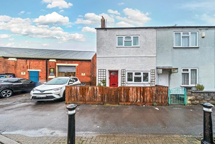 2 Bedroom End Terrace House To Rent In Crescent Road, East Oxford, OX4