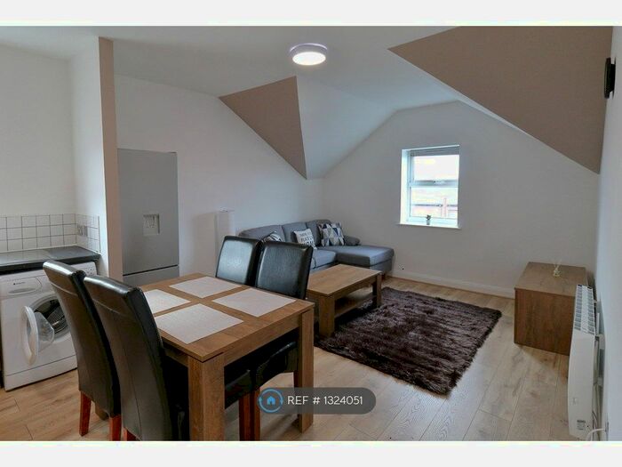 2 Bedroom Flat To Rent In Church View, Swinton, Manchester M27