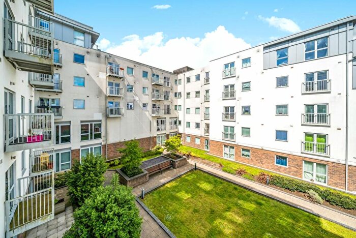2 Bedroom Flat To Rent In Station View, Guildford, GU1