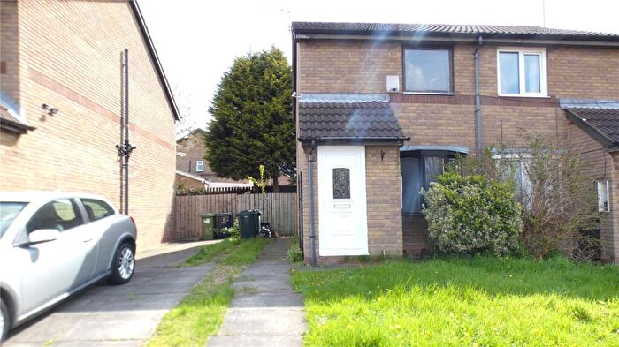 2 Bedroom Semi-Detached House To Rent In Tyne View Place, Gateshead, NE8