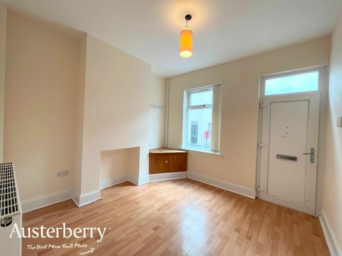 2 Bedroom Terraced House To Rent In Stubbs Gate, Newcastle, Staffordshire, ST5