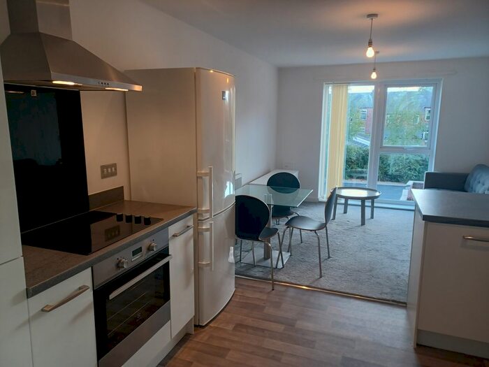 2 Bedroom Flat To Rent In Hartington Road, Altrincham, WA14