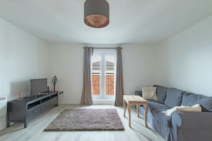 2 Bedroom Flat To Rent In Chancellor Court, Liverpool, L8