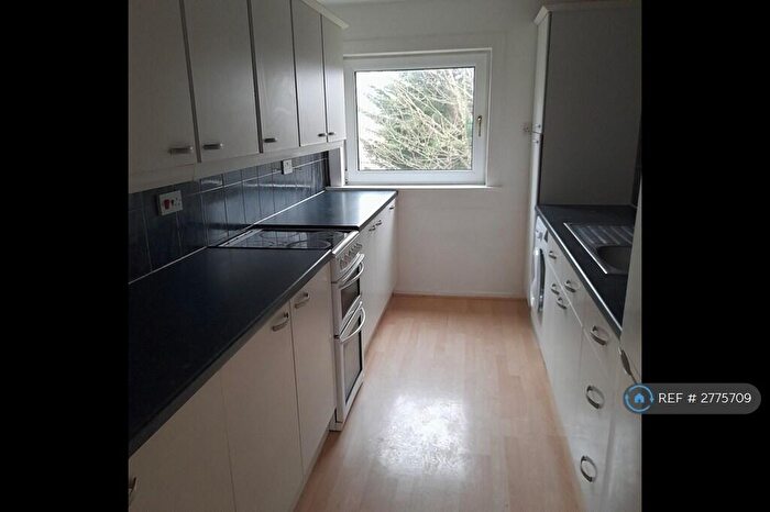 2 Bedroom Flat To Rent In Banner Road, Glasgow, G13
