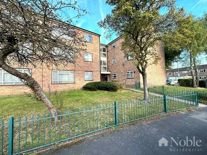 1 Bedroom Flat To Rent In Adelphi Crescent, Hornchurch, RM12