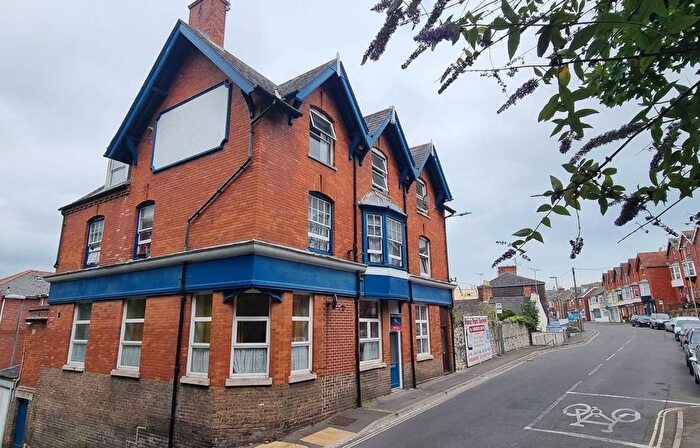 2 Bedroom Flat To Rent In Chickerell Road, Chickerell, Weymouth, DT4