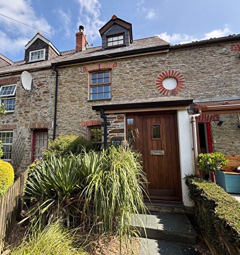 2 Bedroom Cottage For Sale In Polscoe, Lostwithiel, PL22