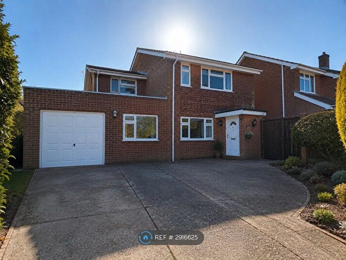 4 Bedroom Detached House To Rent In Malthouse Lane, Woking, GU24