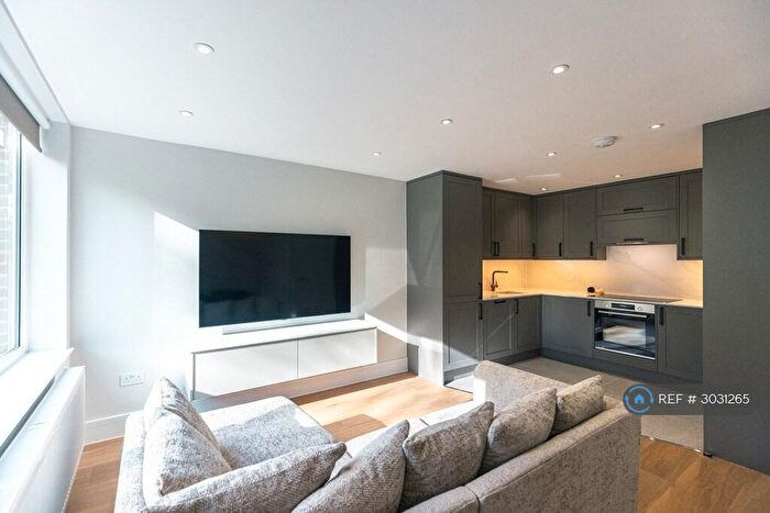4 Bedroom Maisonette To Rent In Harney Court, London, SE14