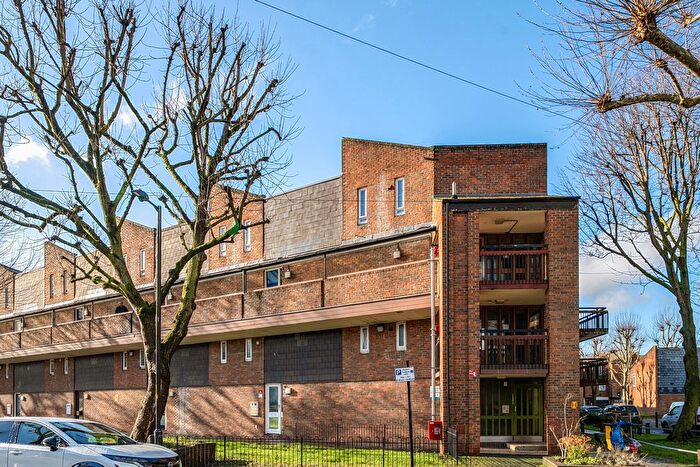 2 Bedroom Flat For Sale In Pelier Street, Kennington, London, SE17