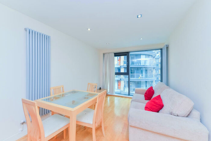 1 Bedroom Flat To Rent In Millharbour, London, E14