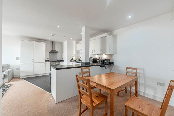 2 Bedroom Flat For Sale In Pinner Road, Harrow On The Hill, Harrow, HA1