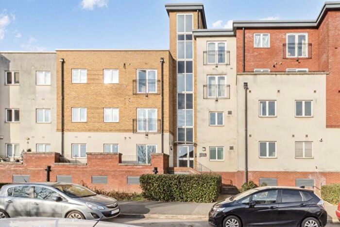 2 Bedroom Flat To Rent In Langstone Way, Mill Hill, NW7