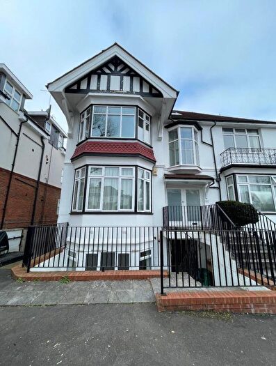 2 Bedroom Flat To Rent In Dollis Avenue, Finchley, N3