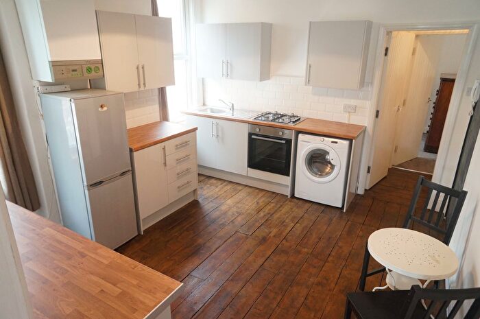 1 Bedroom Flat To Rent In Burton Road, Manchester, M20