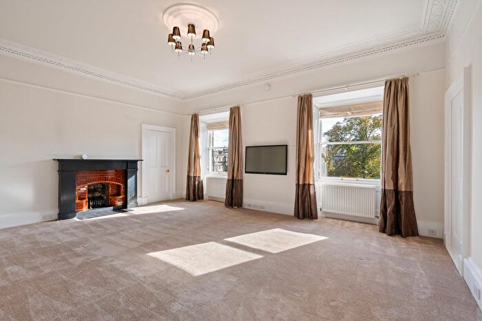 3 Bedroom Flat To Rent In Moray Place, New Town, Edinburgh, EH3