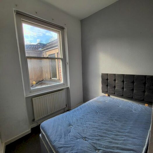 2 Bedroom Flat To Rent In Stokes Croft, Bristol, BS1
