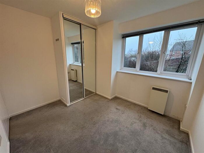 1 Bedroom Apartment To Rent In Old Port Close, Tipton, West Midlands, DY4