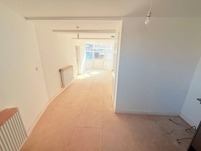 1 Bedroom Flat To Rent In Wyndham Street, Yeovil, BA20