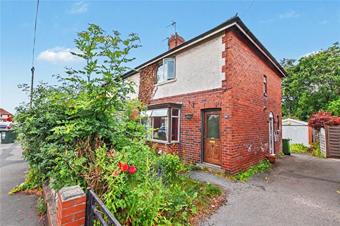 3 Bedroom Semi Detached House For Sale In Homefield Avenue, Morley, Leeds, West Yorkshire, LS27