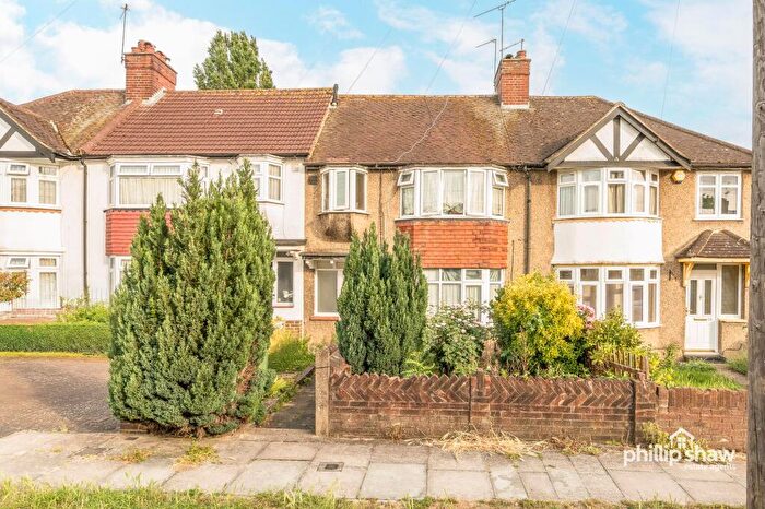 1 Bedroom Flat For Sale In Dryden Road, Harrow, HA3
